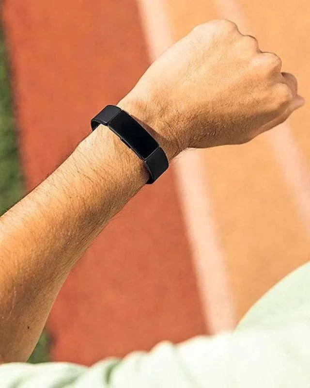 Best Fitness Trackers, Activity Trackers, Best Fitness Trackers Budget, Trackers Amazon, Fitbit Inspire HR Fitness Tracker