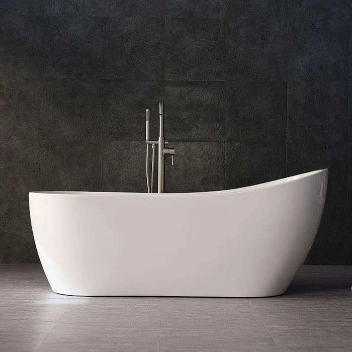 Woodbridge Acrylic White Freestanding Tub