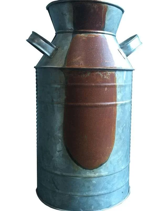 Best Rustic Home Decor, Country Decor, Country Decor for home, Country Decor Ideas, Rustic Decor Kitchen, Rustic Decor Living Room, Rusty Galvanized Milk Can Vase