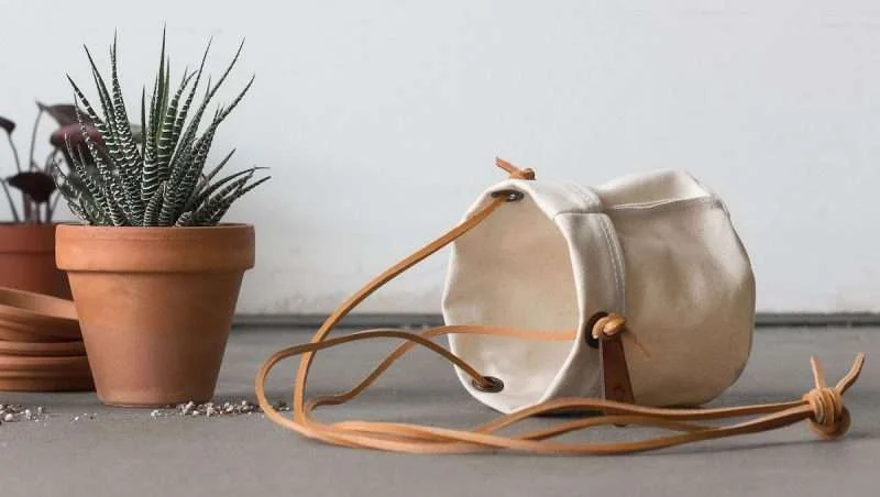 Best Hanging Planters Ftr Canvas White