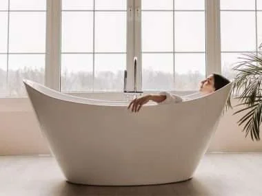 freestanding tub maintenance and cleaning tips
