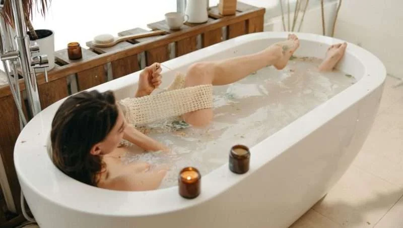 advantages of freestanding tubs in modern bathrooms