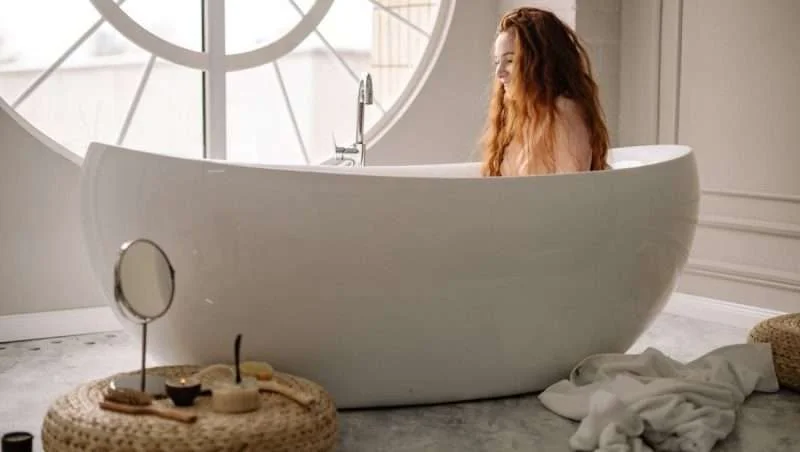 Design ideas for small bathrooms with freestanding tubs